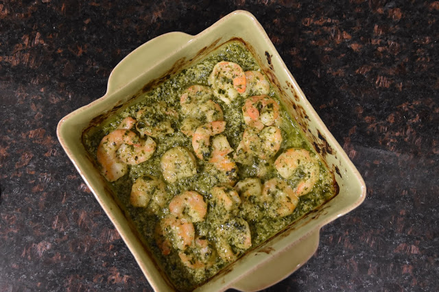 Pesto Shrimp & Pasta - The Queen in Between