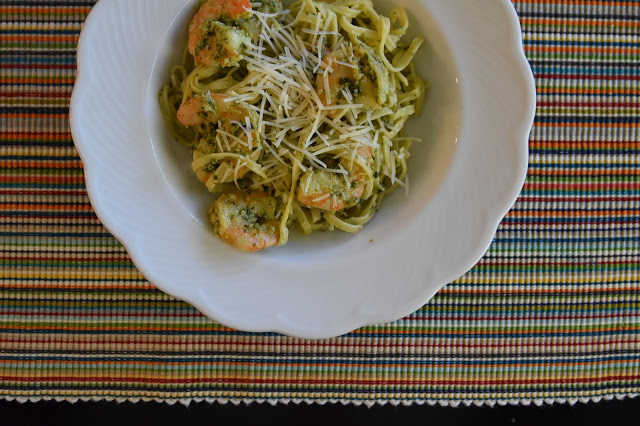 Pesto Shrimp & Pasta - The Queen in Between