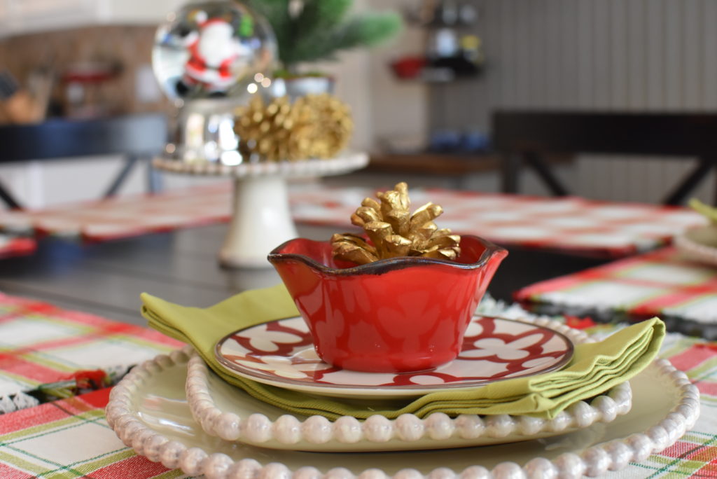 Holiday Home Tour - The Queen in Between