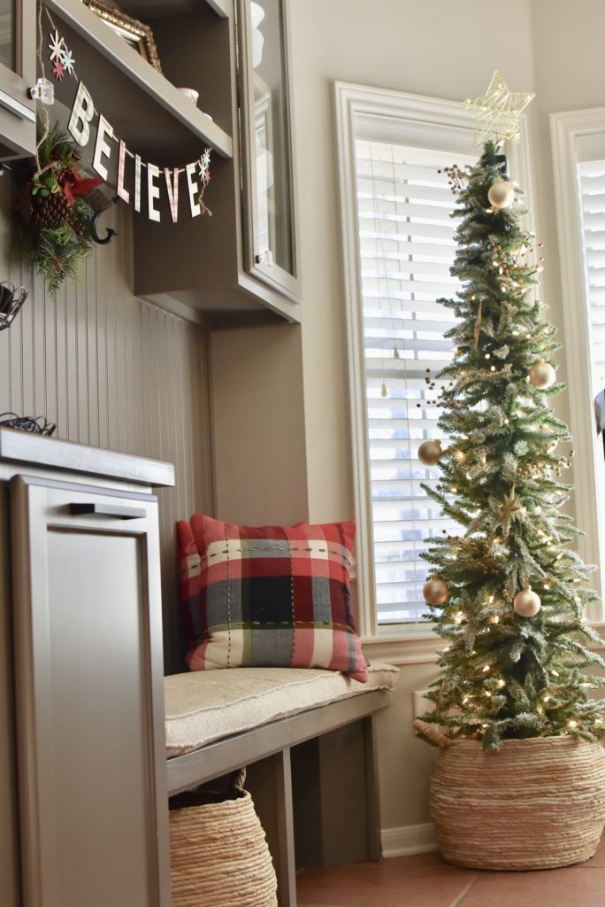 Holiday Home Tour - The Queen in Between