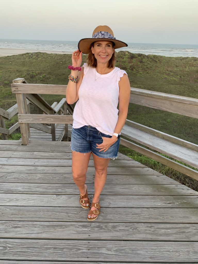 Basic Beach Look - White Ruffle Tank #gibsonlook #whitetank #summerstyle