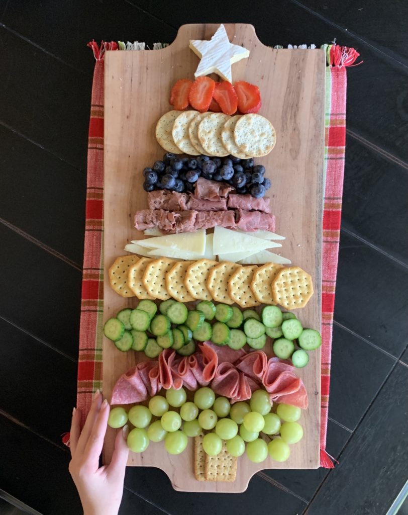 Christmas Charcuterie Board #charcuterie 