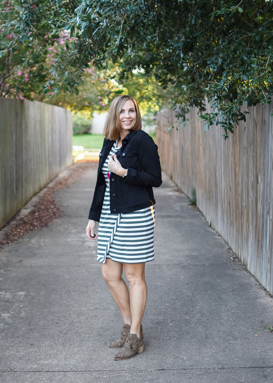 August Stitch Fix - Style Six - The Queen In Between